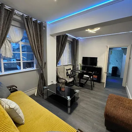 Hyde Park And Paddington 1 Bedroom Flat